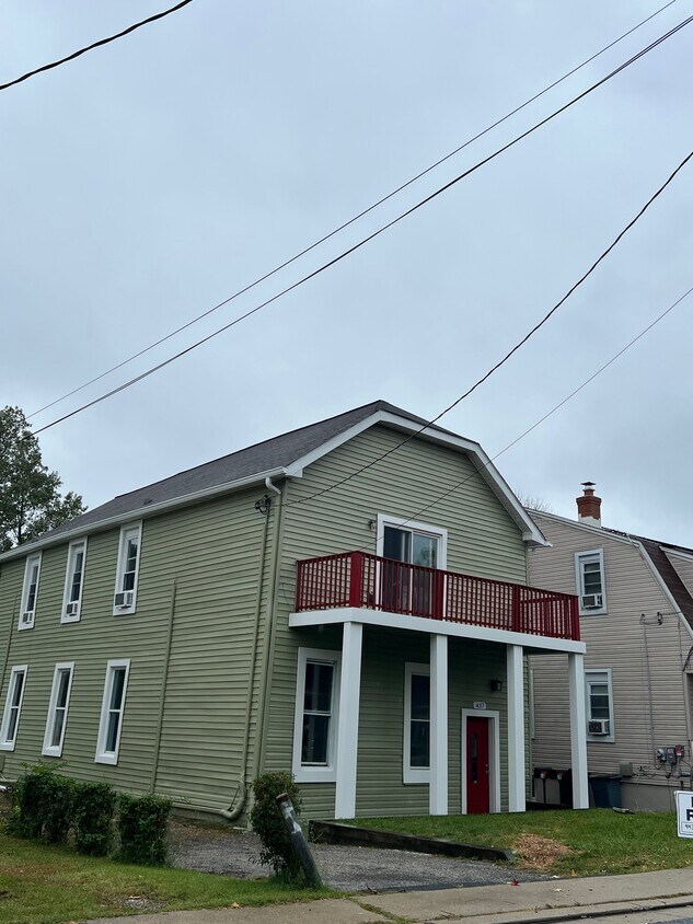 Primary Photo - 437 Schwartz Ave
