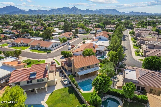 Building Photo - 7468 E Willowrain Ct