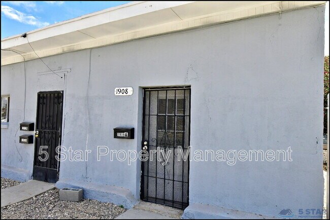 Foto del edificio - 1908A Olive Ave !!