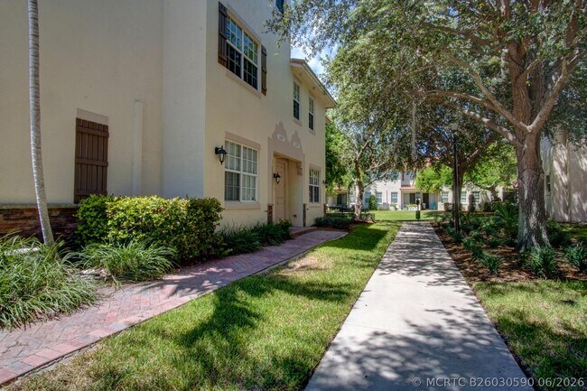 Building Photo - 1020 E Longport Cir