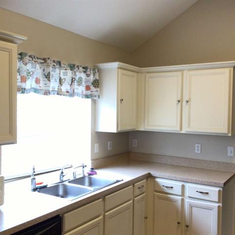 Building Photo - 1208 Old Knoll Dr