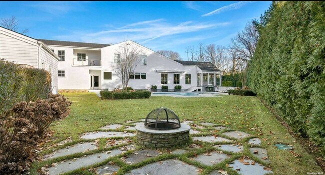 Foto del edificio - 14 Oak Meadow Ln