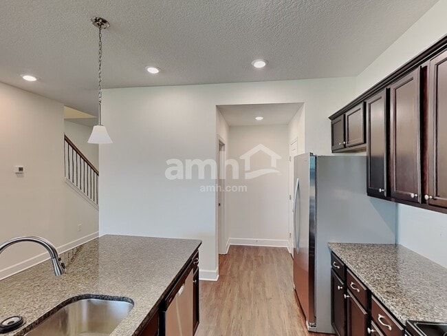 Building Photo - 413 Crestrun Loop