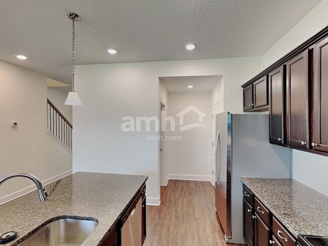 Foto del edificio - 413 Crestrun Loop