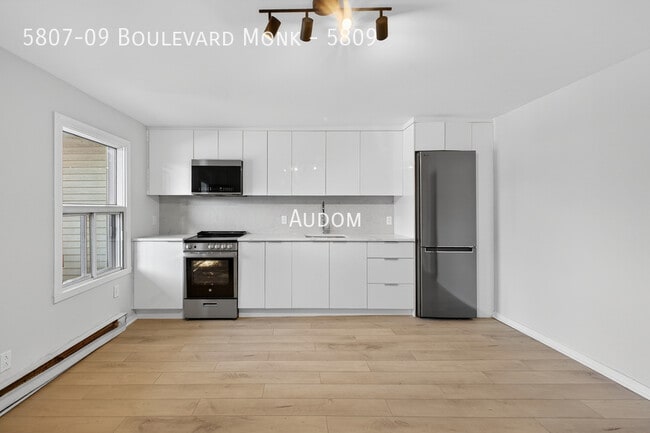 Building Photo - 5807-09 Bd Monk