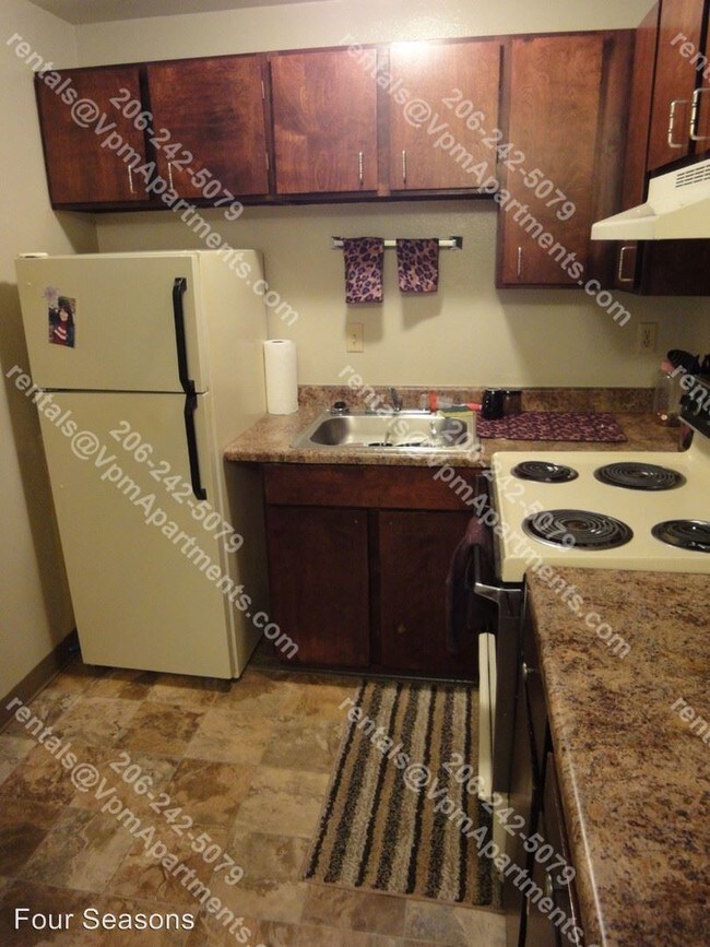 Foto del edificio - 3251 S 176th St