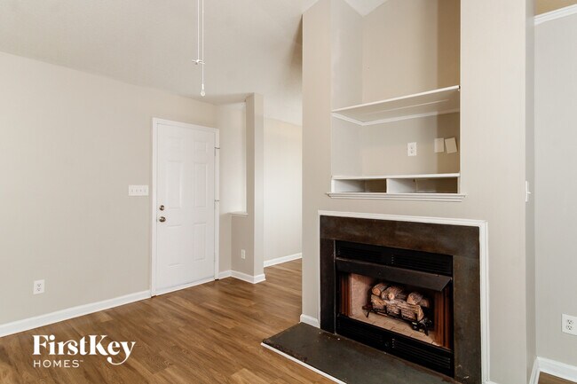 Foto del edificio - 129 Bridlewood Ave