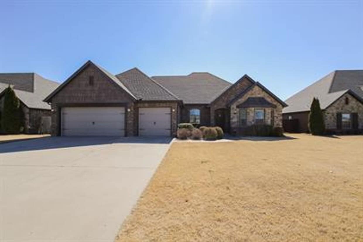 Gorgeous 2300+ feet house! - Gorgeous 2300+ feet house!