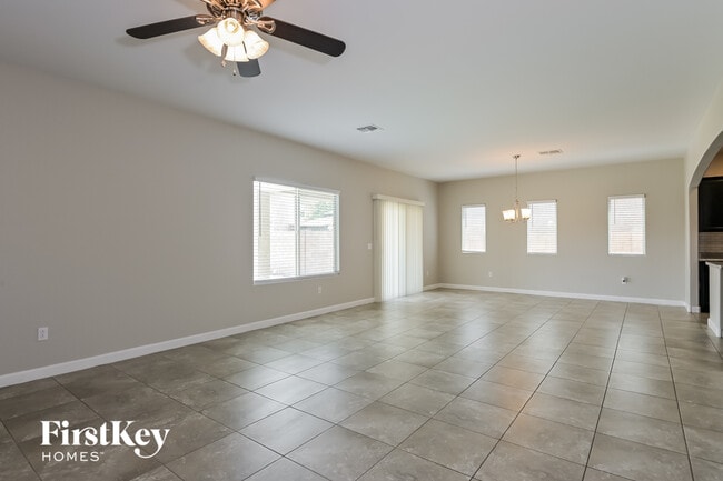 Building Photo - 12191 E Metz Dr