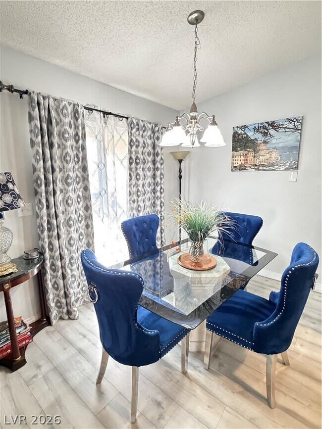 Foto del edificio - 5032 Spencer St