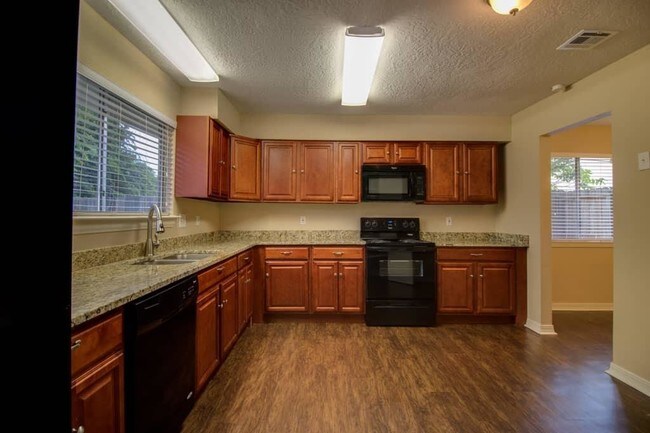 Building Photo - 2307 Pepperweed Dr