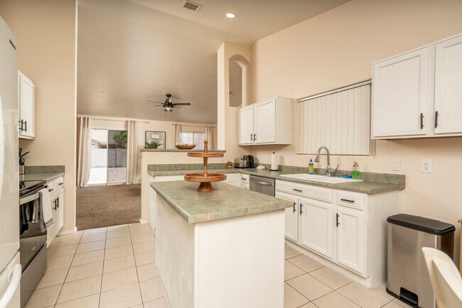 Foto del edificio - 1762 E Sycamore Rd