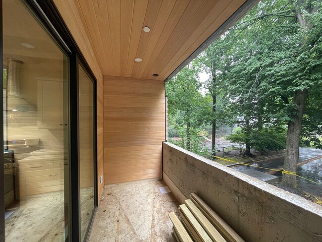 Foto del edificio - New Construction in Brookline. Central Hea...