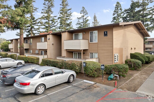 Vista alternativa del edificio - THE CASCADES