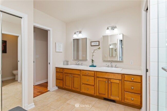 Foto del edificio - 12707 54th Ave NW