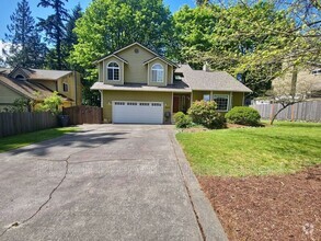 Building Photo - 18845 NE Meadow Run Dr