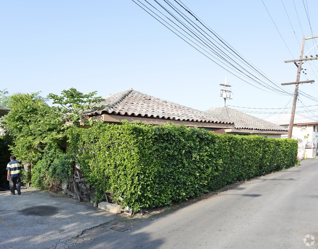 Foto del edificio - 753-757 Kopke St