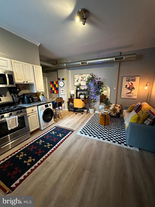 Foto del edificio - 2210 N Howard St