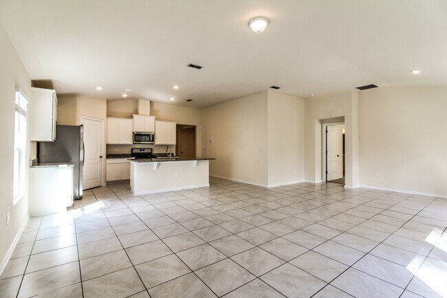 Building Photo - 86074 Railway Pl, Yulee, FL