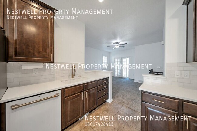 Building Photo - Elegant South Jordan Home with Breathtakin...