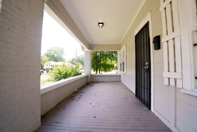 Building Photo - 2219 Wesley Ave SW