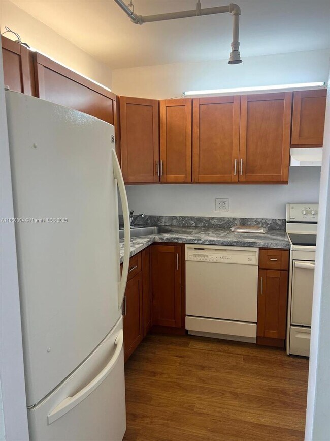 Foto del edificio - 1470 NE 123rd St