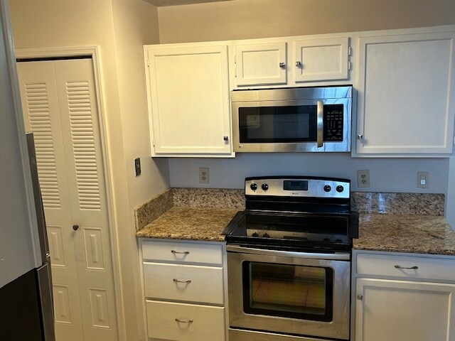 Foto del edificio - 1112 Sandy Ln Dr