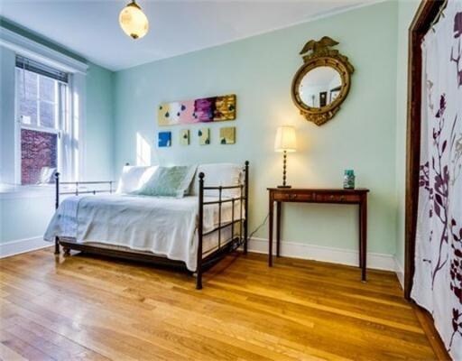 3 Large Bedrooms with Closets - 32 Summit Ave