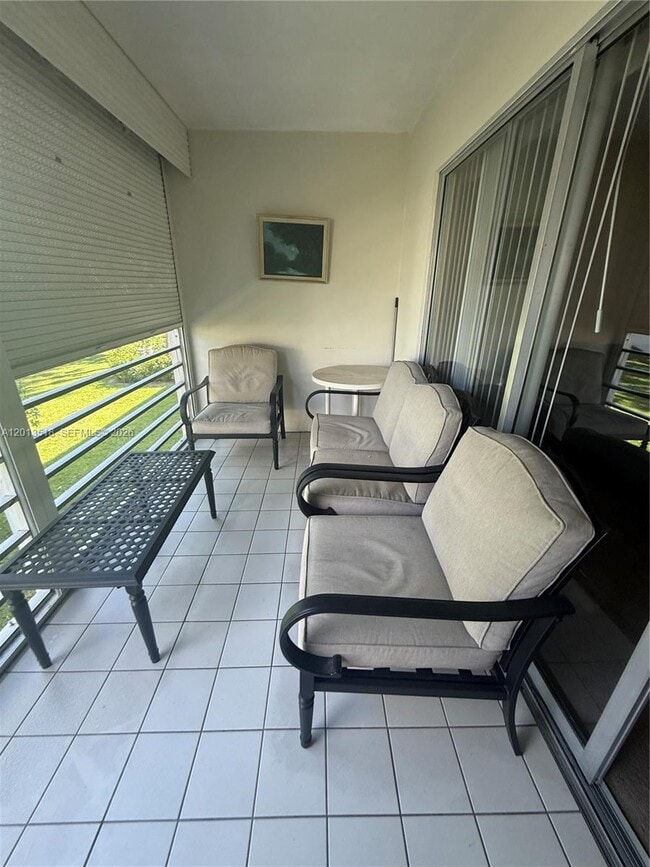 Foto del edificio - 4401 Martinique Ct