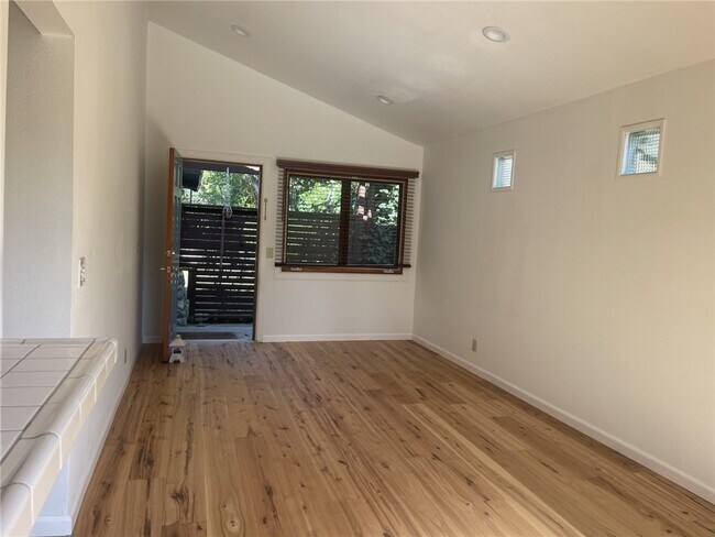 Building Photo - 763 S Los Robles Ave