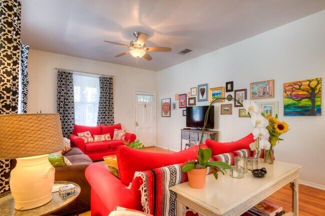 Foto del edificio - 313 E 38th St
