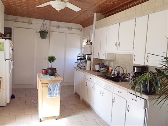 Interior Photo - 615 W Beloit St