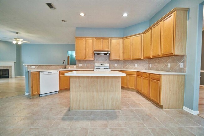 Building Photo - 15006 Rockdale Bridge Ln