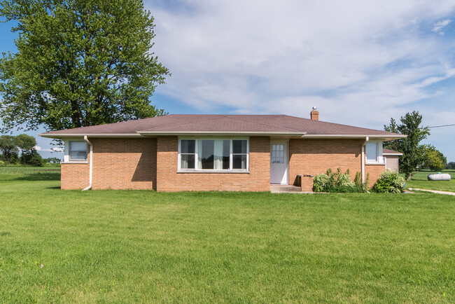 Building Photo - 23484 Larson Rd