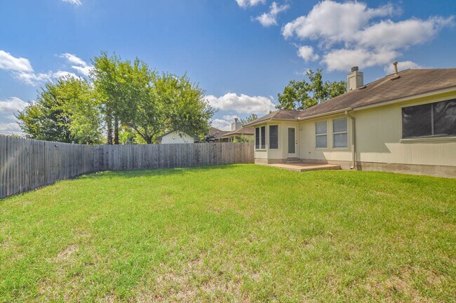 Foto del edificio - 3819 Westfield Dr