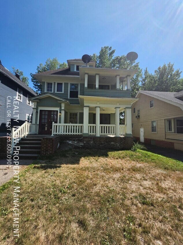 Primary Photo - 3430 Beechwood Ave