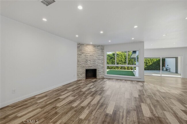 Foto del edificio - 6658 Kosturas Pl