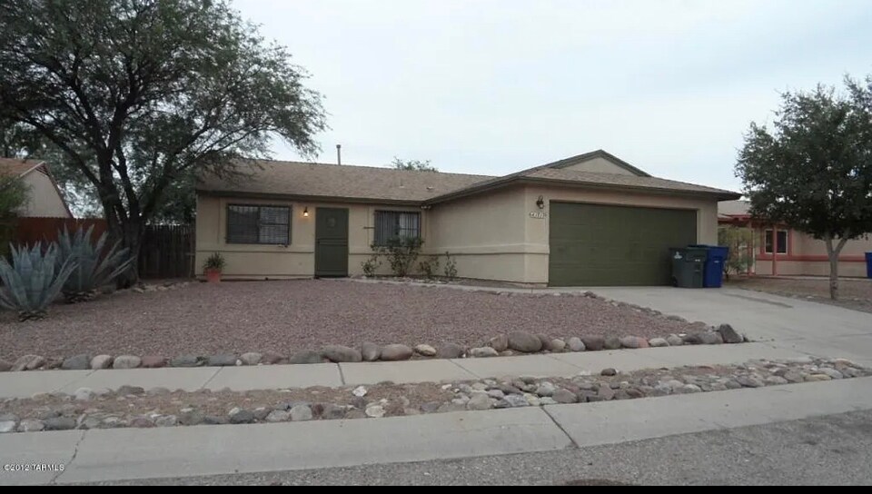 1717 W Ransom Oaks Dr, Tucson, AZ 85746 House Rental in Tucson, AZ