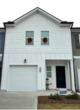 Building Photo - 115 Buckingham Ln