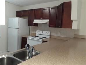 Foto del edificio - 4100 Riverside Dr