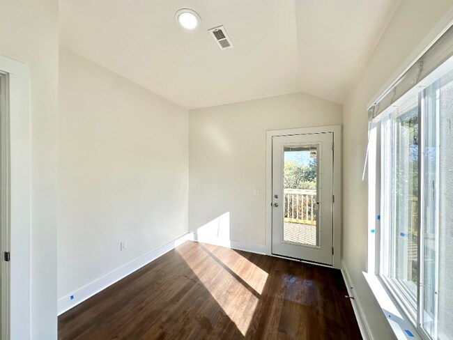 Foto del edificio - 1940 W Cadmus Rd