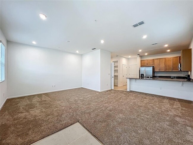 Building Photo - 9824 Walkway Dr