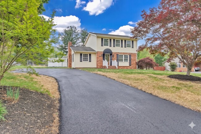 Building Photo - 197 Apple Tree Rd