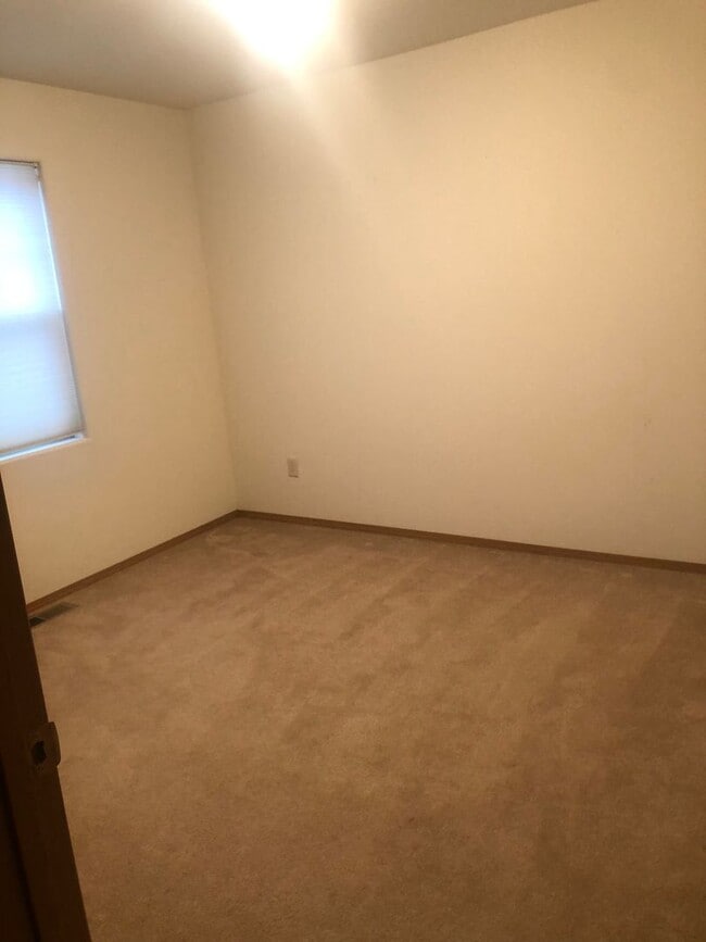 Building Photo - 2963 Warbler Way