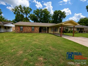 Building Photo - 6522 Farmstead Rd