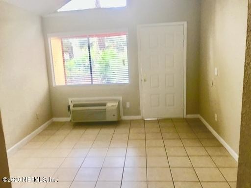 Building Photo - 8205 San Jose Manor Ct