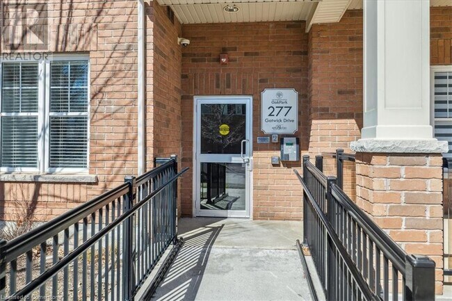 Photo du bâtiment - 277 Gatwick Dr