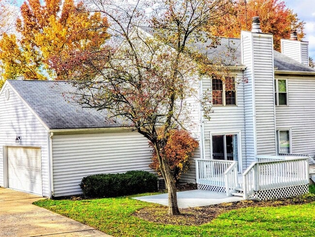 Building Photo - 2 br, 1.5 bath Condo - Bretton North Condo...