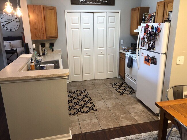Foto del edificio - 447 W Longleaf Dr