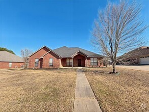 Building Photo - 306 Meadowridge Cir